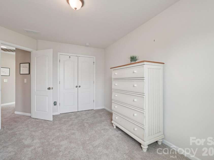 5016 Riverdale Drive, Charlotte, NC 28273.  MLS# CAR4355995, YatesRealty ID 9897. 