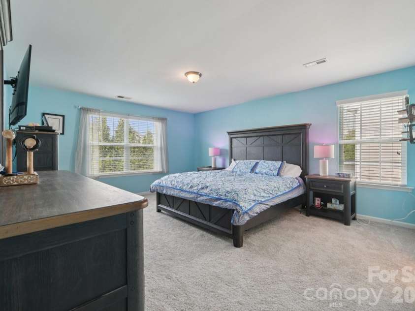 5016 Riverdale Drive, Charlotte, NC 28273.  MLS# CAR4355995, YatesRealty ID 9897. 