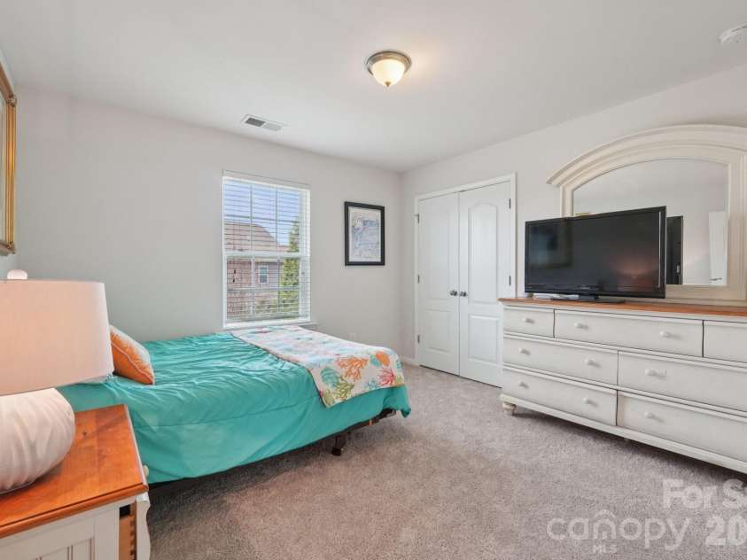 5016 Riverdale Drive, Charlotte, NC 28273.  MLS# CAR4355995, YatesRealty ID 9897. 