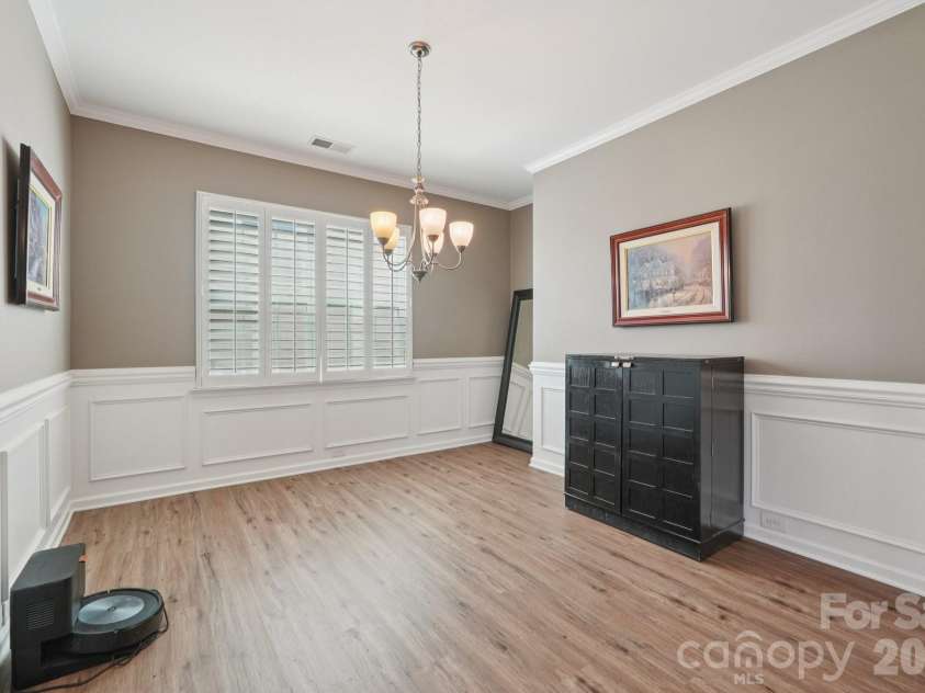 5016 Riverdale Drive, Charlotte, NC 28273.  MLS# CAR4355995, YatesRealty ID 9897. 