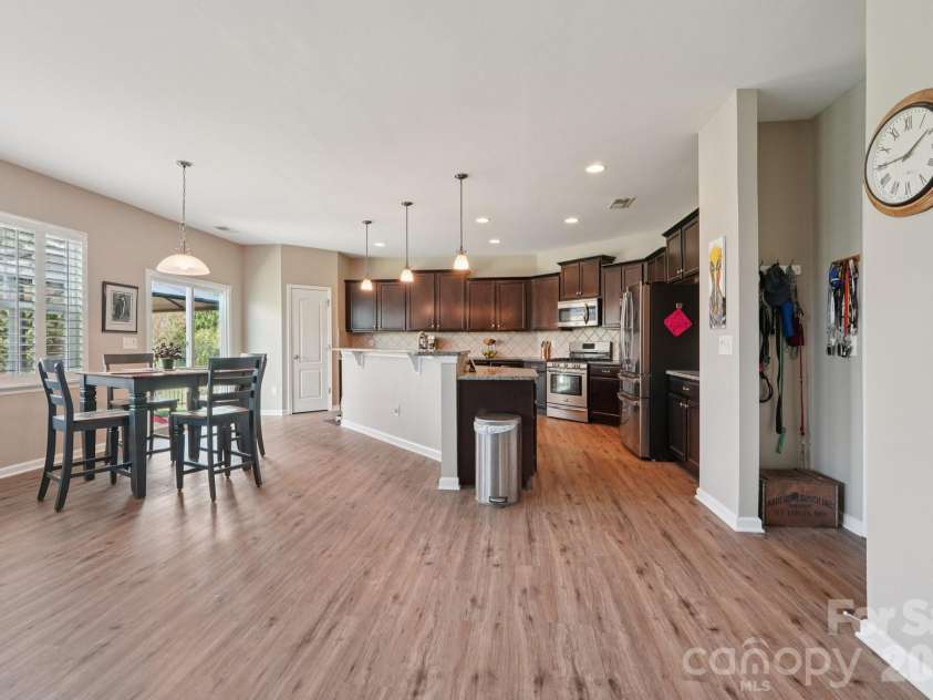 5016 Riverdale Drive, Charlotte, NC 28273.  MLS# CAR4355995, YatesRealty ID 9897. 