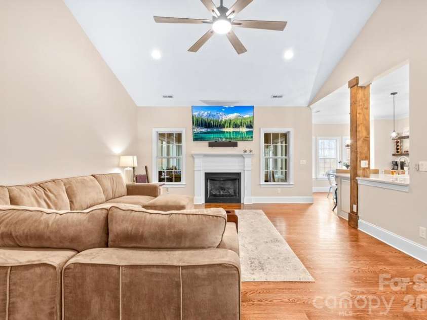 1468 Kinks Lane, Maiden, NC 28650.  MLS# CAR4353938, YatesRealty ID 9898. 