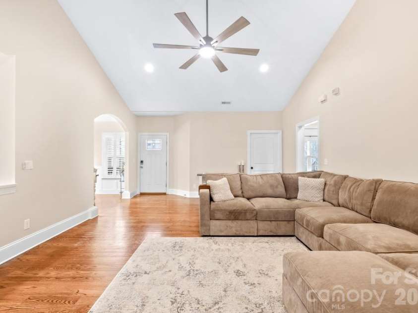 1468 Kinks Lane, Maiden, NC 28650.  MLS# CAR4353938, YatesRealty ID 9898. 