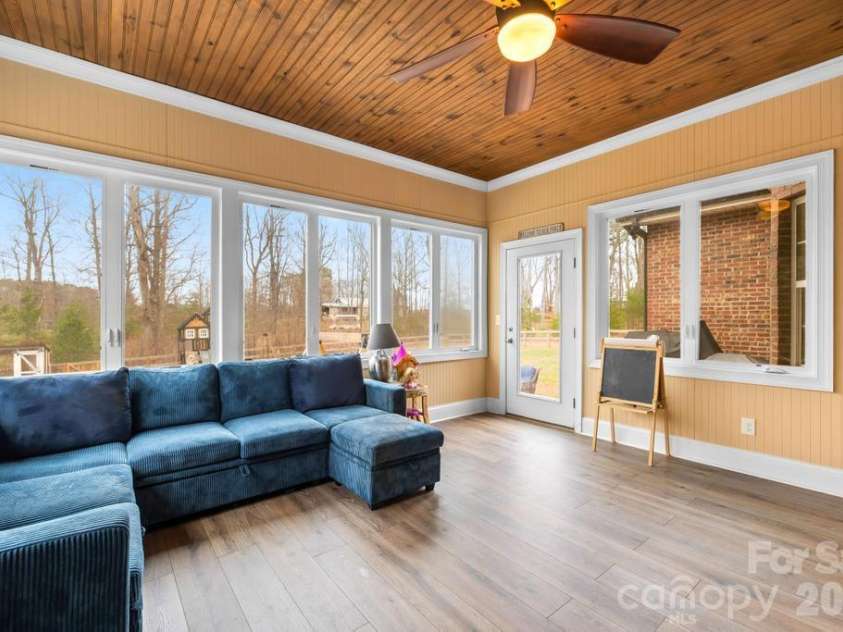 1468 Kinks Lane, Maiden, NC 28650.  MLS# CAR4353938, YatesRealty ID 9898. 