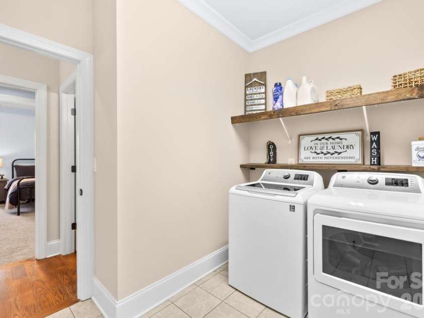 1468 Kinks Lane, Maiden, NC 28650.  MLS# CAR4353938, YatesRealty ID 9898. 