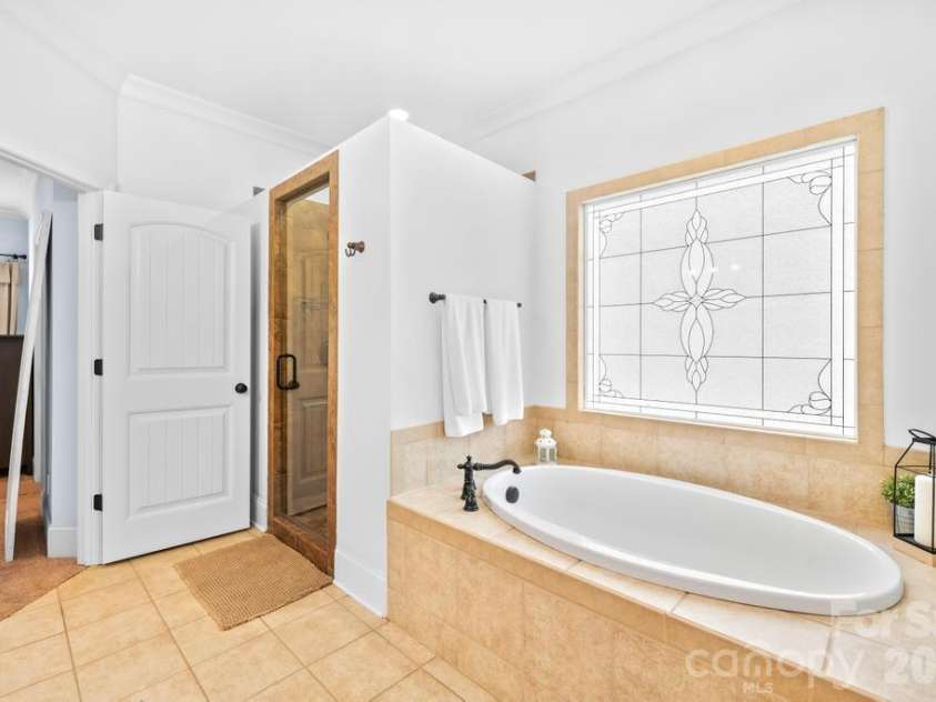 1468 Kinks Lane, Maiden, NC 28650.  MLS# CAR4353938, YatesRealty ID 9898. 