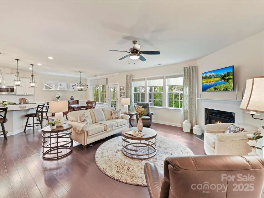 4989 Samoa Ridge Drive, Lancaster, SC 29720.  MLS# CAR4243510, YatesRealty ID 9898. Open Concept to Kitchen and Breakfast Room