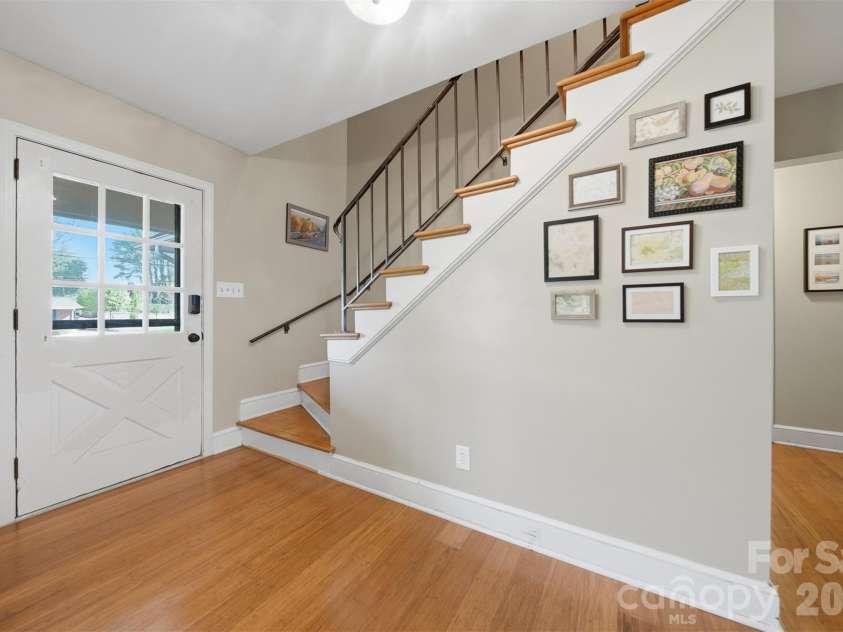 35 32nd Avenue, Hickory, NC 28601.  MLS# CAR4365663, YatesRealty ID 9899. 