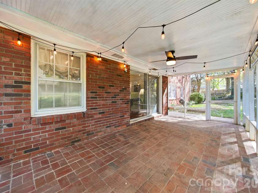 35 32nd Avenue, Hickory, NC 28601.  MLS# CAR4365663, YatesRealty ID 9899. 