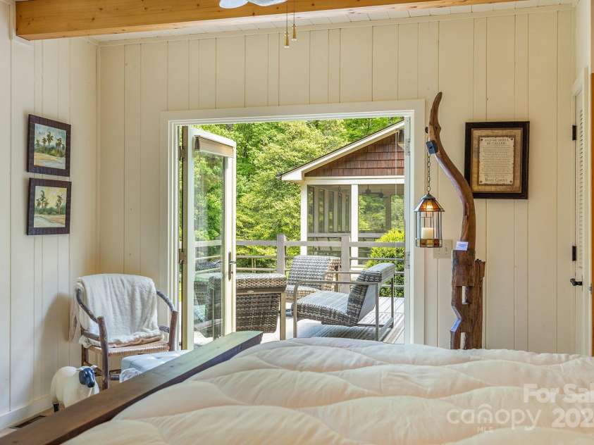 1213 Bull Pen Road, Cashiers, NC 28717.  MLS# CAR4140800, YatesRealty ID 99. 