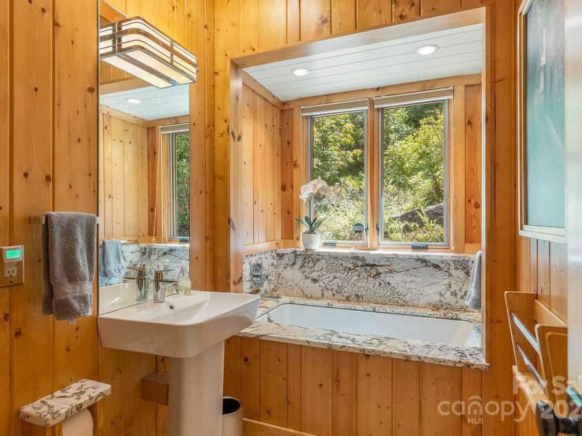 1213 Bull Pen Road, Cashiers, NC 28717.  MLS# CAR4140800, YatesRealty ID 99. 