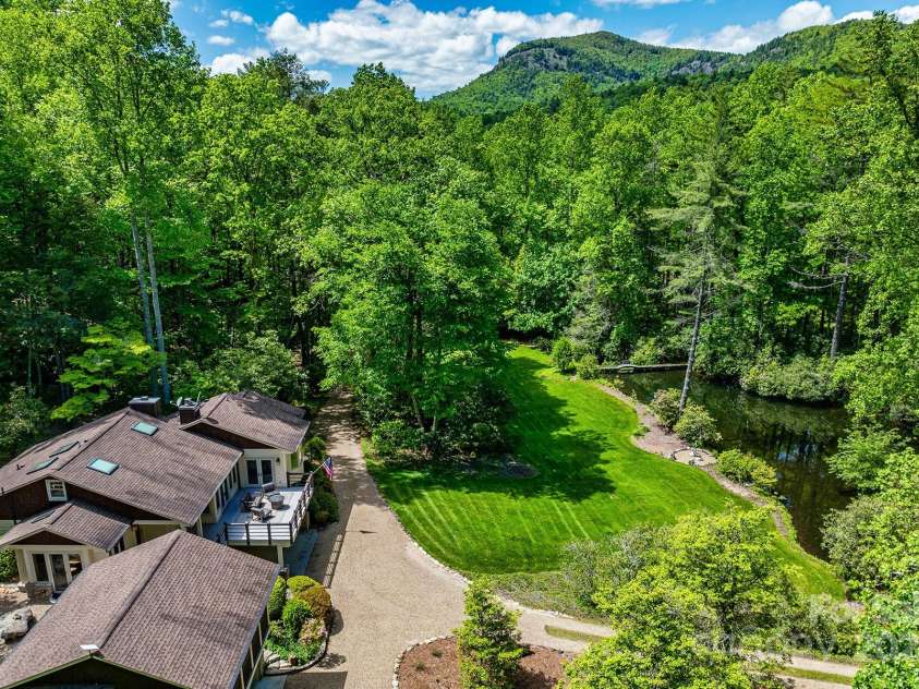 1213 Bull Pen Road, Cashiers, NC 28717.  MLS# CAR4140800, YatesRealty ID 99. 
