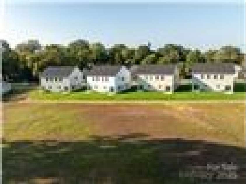 616 Smith Street, Mooresville, NC 28115.  MLS# CAR4223390, YatesRealty ID 990. 