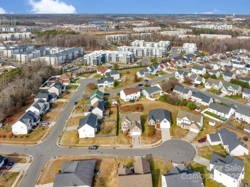 7027 Napton Court, Charlotte, NC 28213.  MLS# CAR4315072, YatesRealty ID 990. 