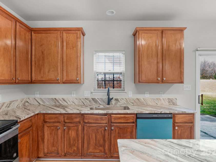 7027 Napton Court, Charlotte, NC 28213.  MLS# CAR4315072, YatesRealty ID 990. 