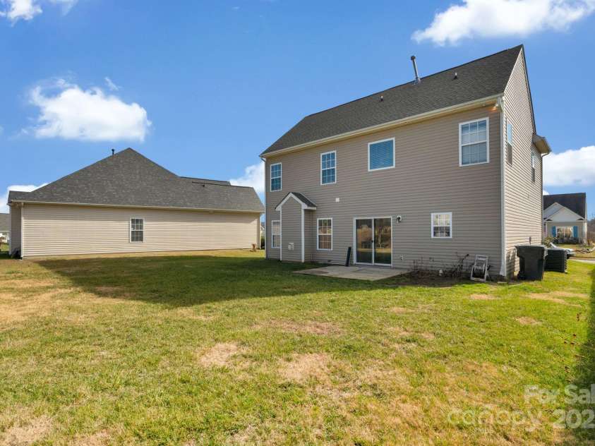 7027 Napton Court, Charlotte, NC 28213.  MLS# CAR4315072, YatesRealty ID 990. 