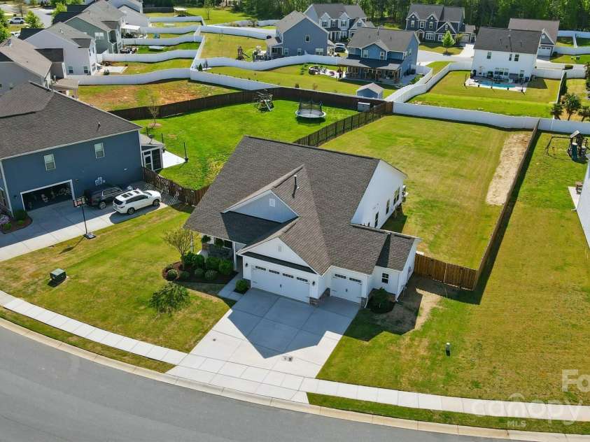 1116 Brooksland Place, Waxhaw, NC 28173.  MLS# CAR4249949, YatesRealty ID 9900. 