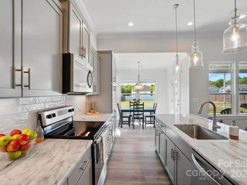 1116 Brooksland Place, Waxhaw, NC 28173.  MLS# CAR4249949, YatesRealty ID 9900. 