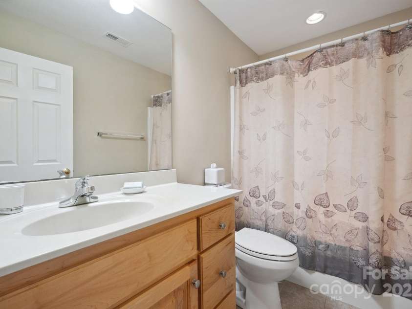 108 IVY Court, Morganton, NC 28655.  MLS# CAR4250773, YatesRealty ID 9901. 