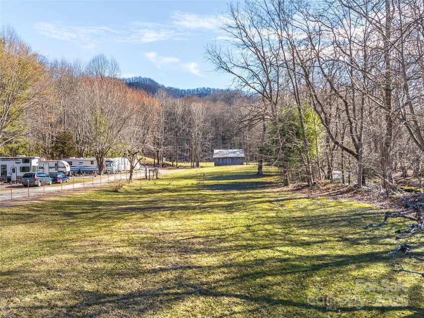 74 Badd Lane, Maggie Valley, NC 28751.  MLS# CAR4314293, YatesRealty ID 9901. 