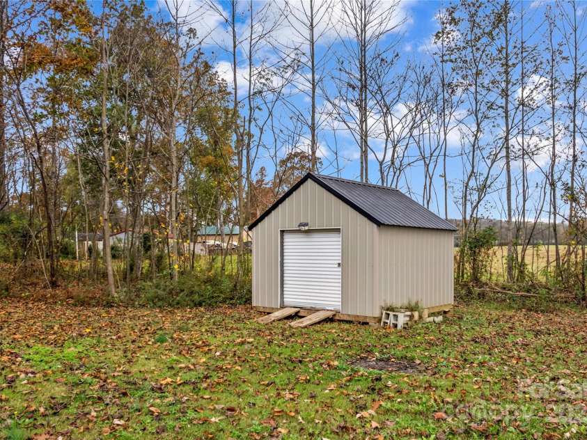 6650 Long Branch Road, Salisbury, NC 28147.  MLS# CAR4199295, YatesRealty ID 9903. 