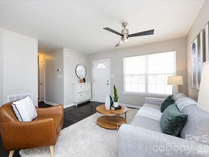 804 Caldwell Street, Belmont, NC 28012.  MLS# CAR4337874, YatesRealty ID 9903. 