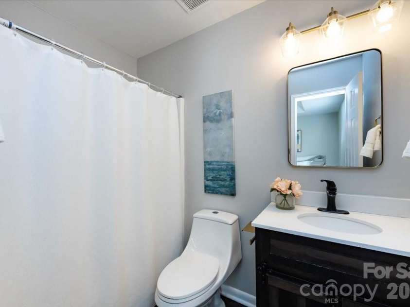 804 Caldwell Street, Belmont, NC 28012.  MLS# CAR4337874, YatesRealty ID 9903. 