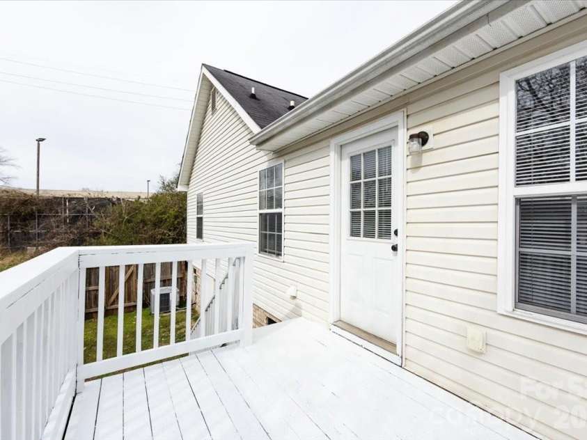804 Caldwell Street, Belmont, NC 28012.  MLS# CAR4337874, YatesRealty ID 9903. 