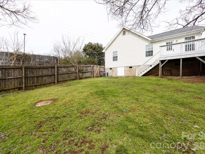 804 Caldwell Street, Belmont, NC 28012.  MLS# CAR4337874, YatesRealty ID 9903. 