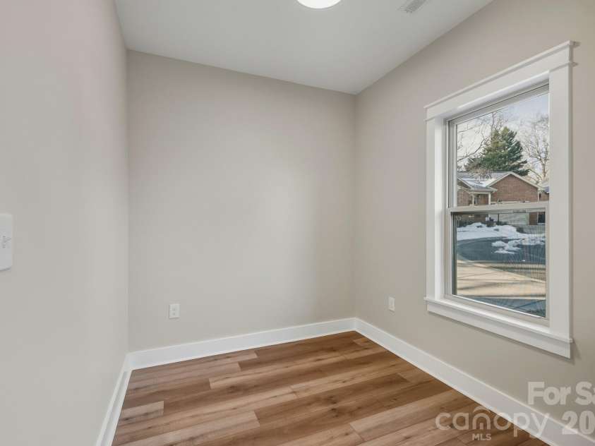 256 Morrow Court, Concord, NC 28025.  MLS# CAR4334680, YatesRealty ID 9904. Flex Space Main Level