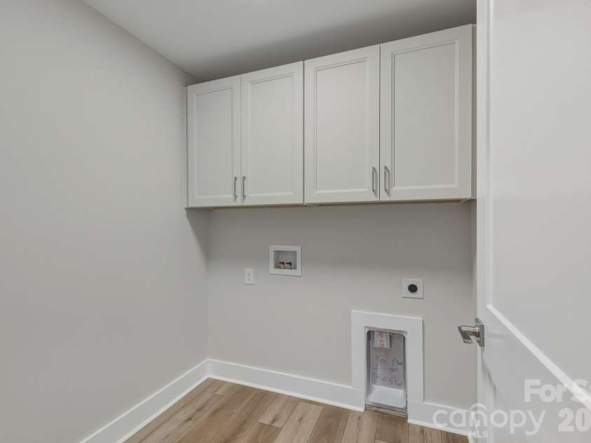 256 Morrow Court, Concord, NC 28025.  MLS# CAR4334680, YatesRealty ID 9904. Laundry upper level