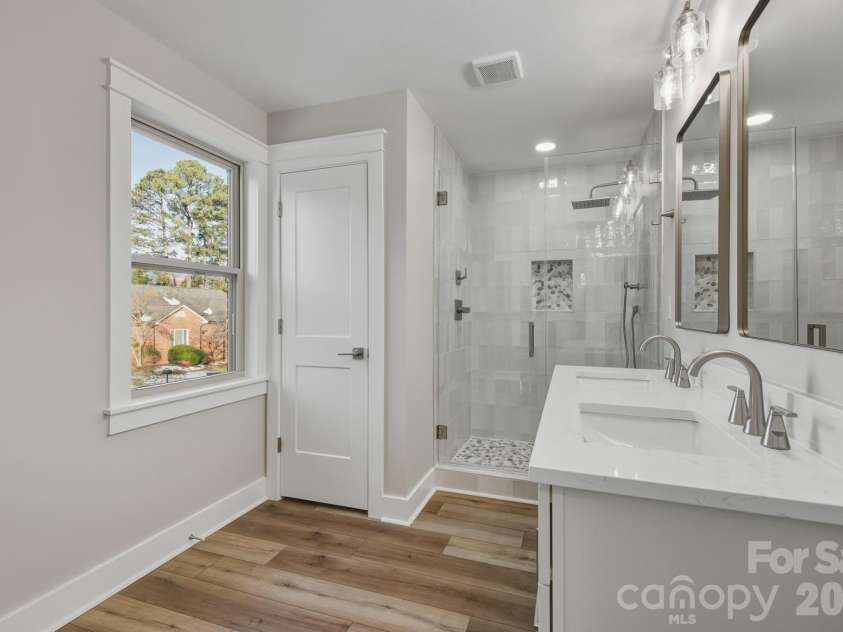 256 Morrow Court, Concord, NC 28025.  MLS# CAR4334680, YatesRealty ID 9904. Primary bath