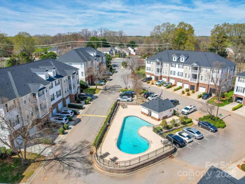 6724 Mallard Park Drive, Charlotte, NC 28262.  MLS# CAR4237131, YatesRealty ID 9904. 