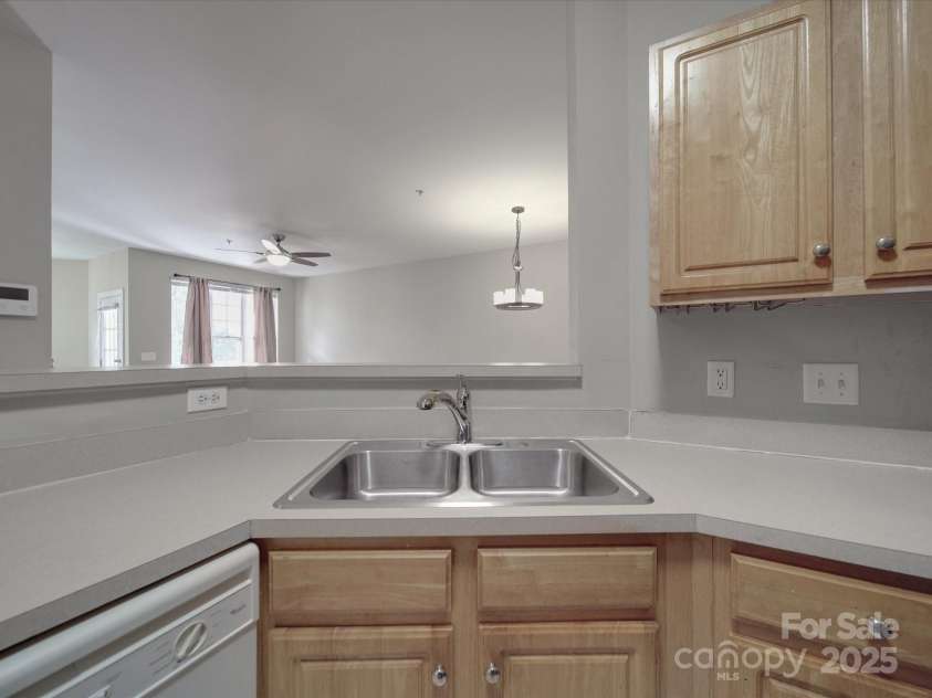 6724 Mallard Park Drive, Charlotte, NC 28262.  MLS# CAR4237131, YatesRealty ID 9904. 