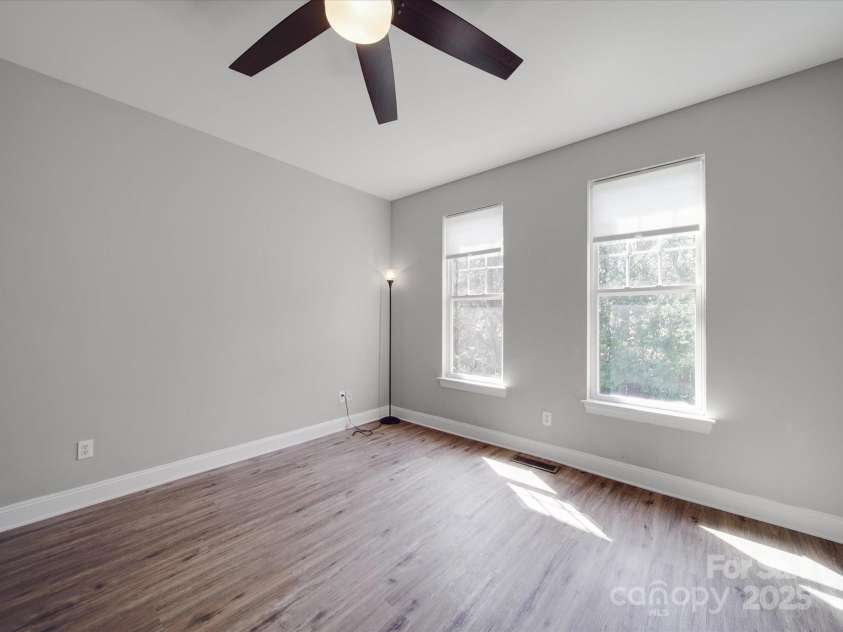 6724 Mallard Park Drive, Charlotte, NC 28262.  MLS# CAR4237131, YatesRealty ID 9904. 