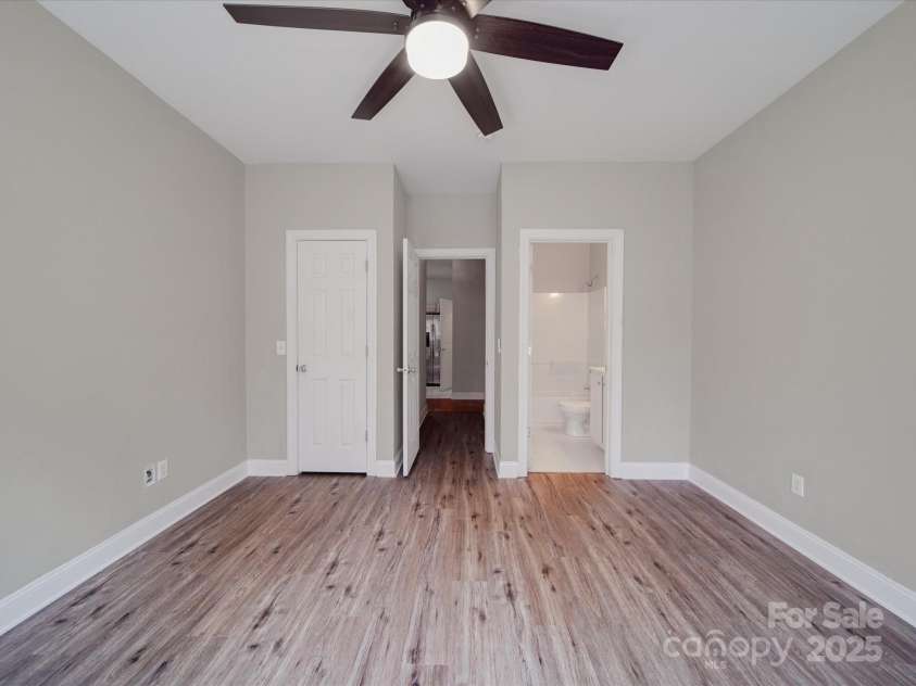 6724 Mallard Park Drive, Charlotte, NC 28262.  MLS# CAR4237131, YatesRealty ID 9904. 