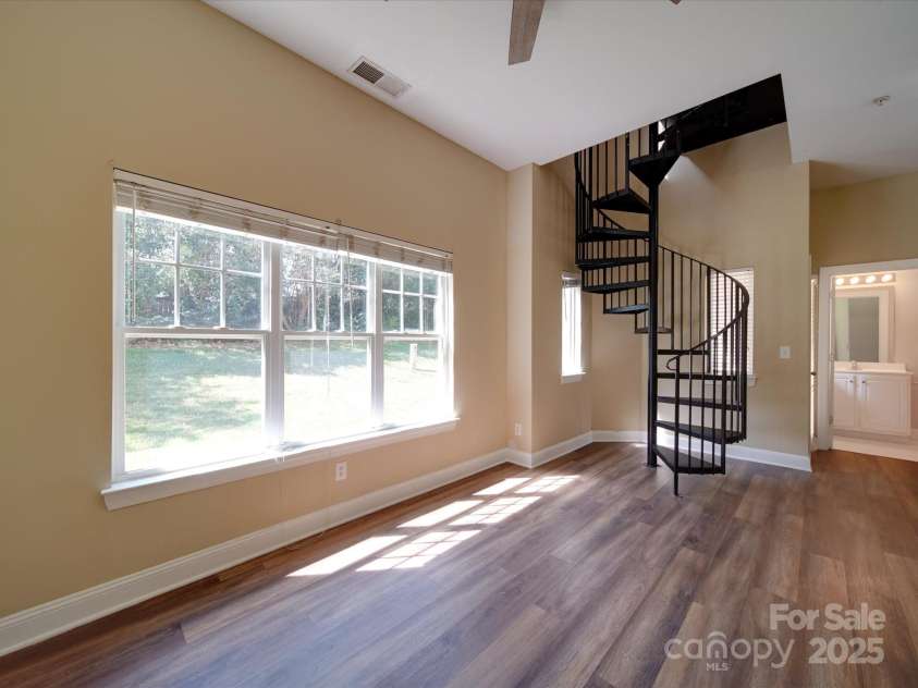 6724 Mallard Park Drive, Charlotte, NC 28262.  MLS# CAR4237131, YatesRealty ID 9904. 