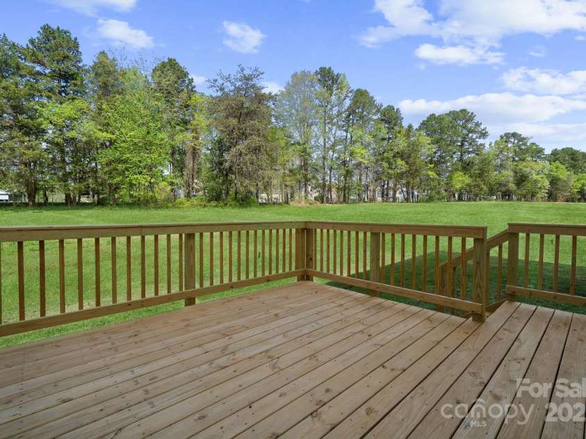 105 Jentri Way, Mooresville, NC 28115.  MLS# CAR4251713, YatesRealty ID 9908. 