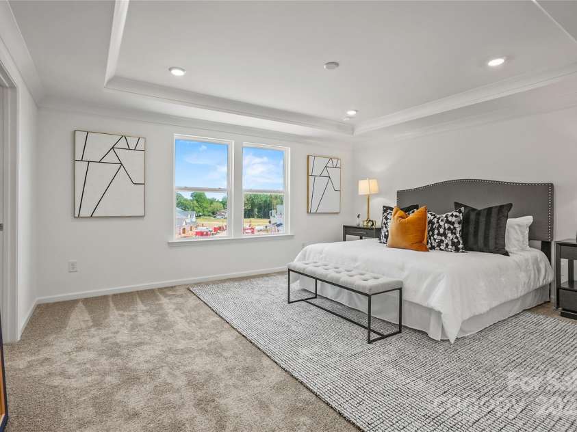 5924 Chumbley Point Road, Charlotte, NC 28215.  MLS# CAR4309423, YatesRealty ID 9908. Primary is representative