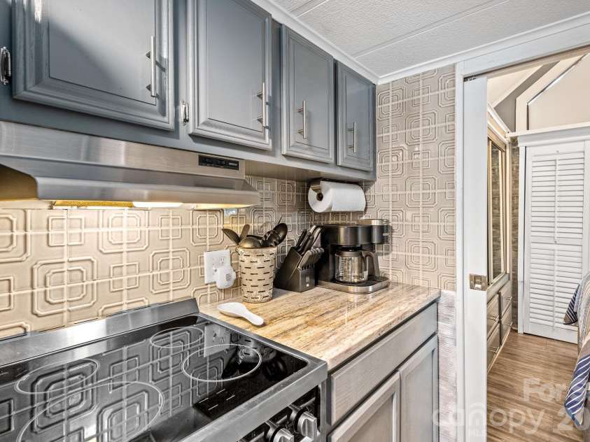 123 Grand View Drive, New London, NC 28127.  MLS# CAR4335956, YatesRealty ID 991. 