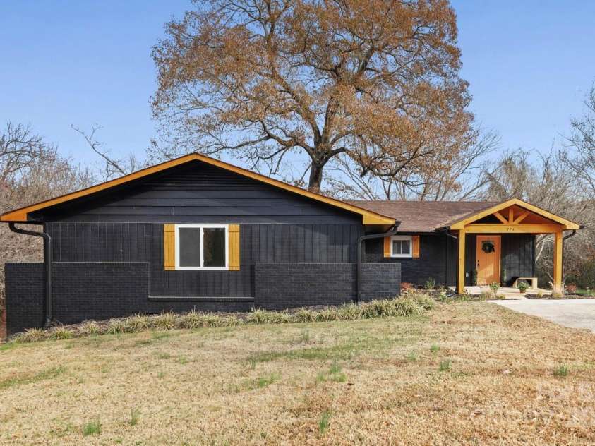 274 Hatley Circle, Concord, NC 28025.  MLS# CAR4309892, YatesRealty ID 991. 