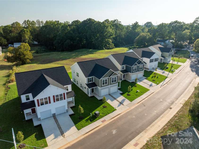 630 Smith Street, Mooresville, NC 28115.  MLS# CAR4206727, YatesRealty ID 991. 