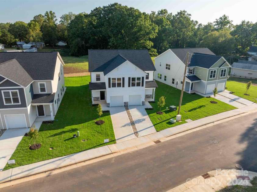 630 Smith Street, Mooresville, NC 28115.  MLS# CAR4206727, YatesRealty ID 991. 