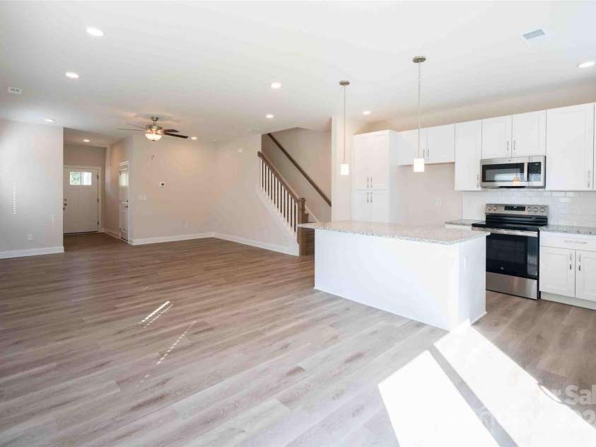 630 Smith Street, Mooresville, NC 28115.  MLS# CAR4206727, YatesRealty ID 991. 