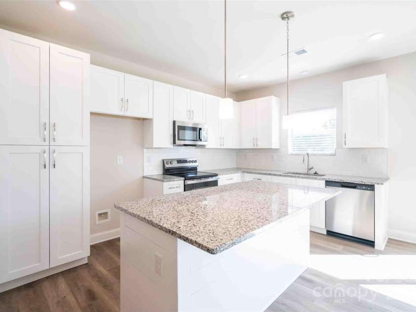 630 Smith Street, Mooresville, NC 28115.  MLS# CAR4206727, YatesRealty ID 991. 