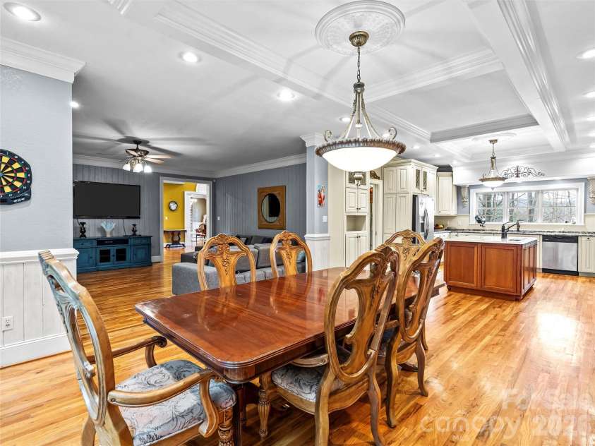 2983 Rockwood Drive, Lenoir, NC 28645.  MLS# CAR4324636, YatesRealty ID 9910. 