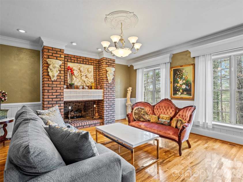 2983 Rockwood Drive, Lenoir, NC 28645.  MLS# CAR4324636, YatesRealty ID 9910. 