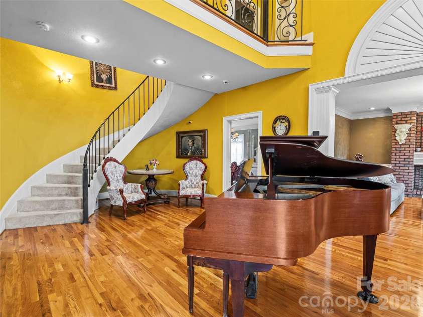 2983 Rockwood Drive, Lenoir, NC 28645.  MLS# CAR4324636, YatesRealty ID 9910. 