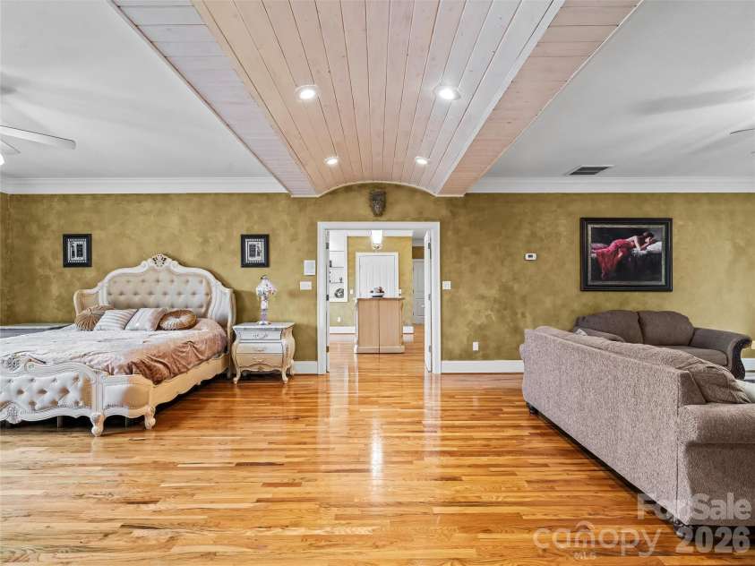 2983 Rockwood Drive, Lenoir, NC 28645.  MLS# CAR4324636, YatesRealty ID 9910. 