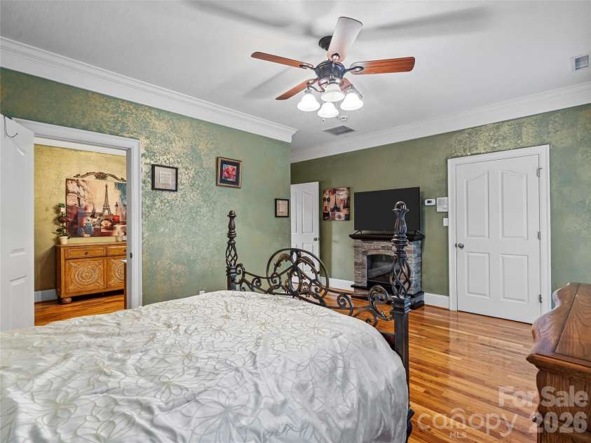 2983 Rockwood Drive, Lenoir, NC 28645.  MLS# CAR4324636, YatesRealty ID 9910. 